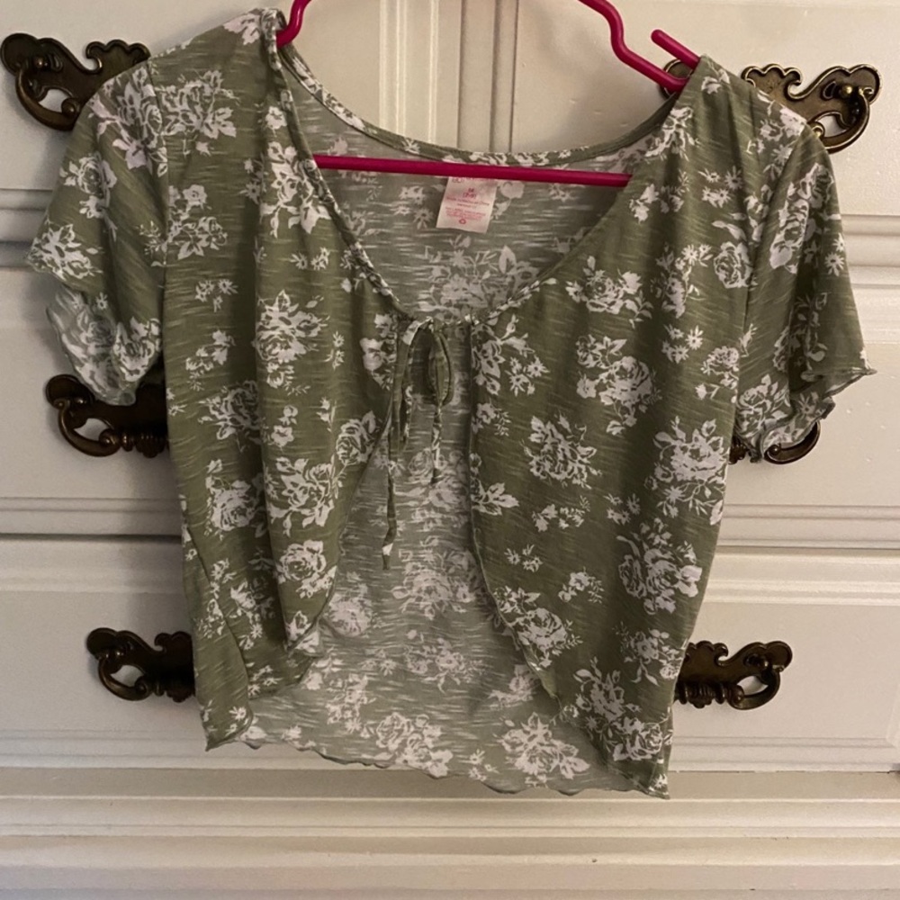 Cute green floral top